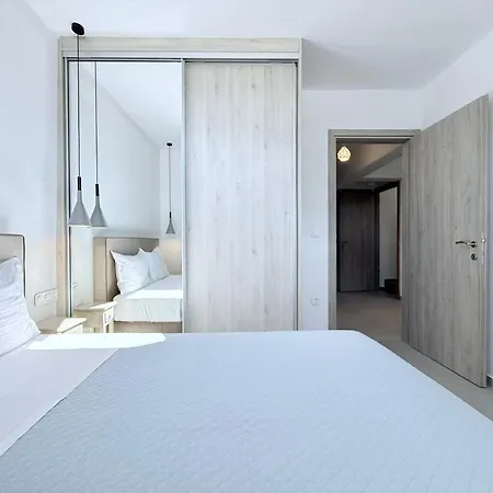 Finoe 4 Bdr With Private Pool Pláka