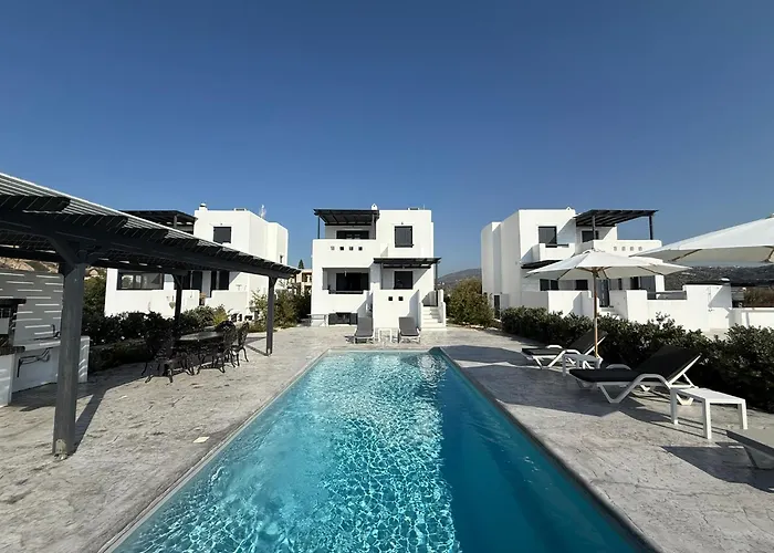 Finoe 4 Bdr With Private Pool Pláka